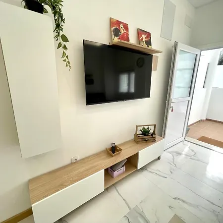 Apartment 4 Island Village With Wi Fi And Pool Costa Adeje (Tenerife)